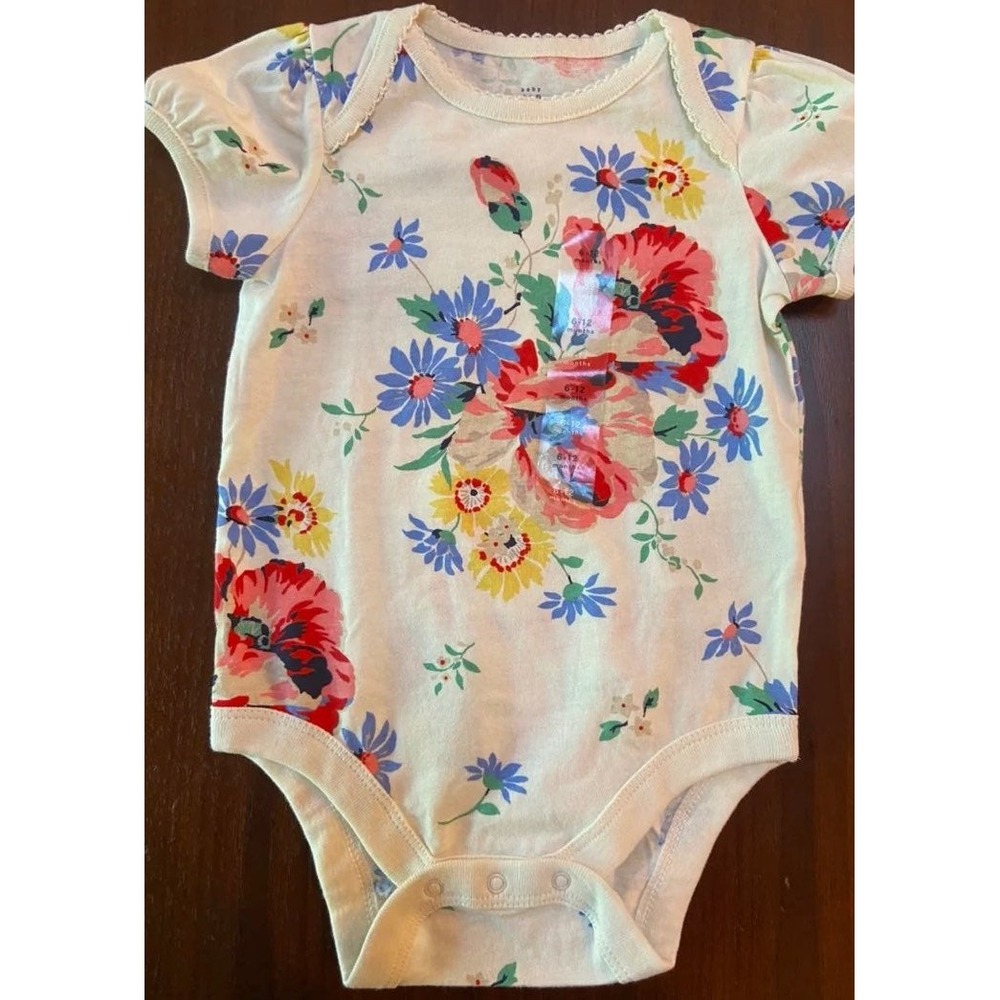 Baby Gap Onesie, Size 6-12 Months NWT